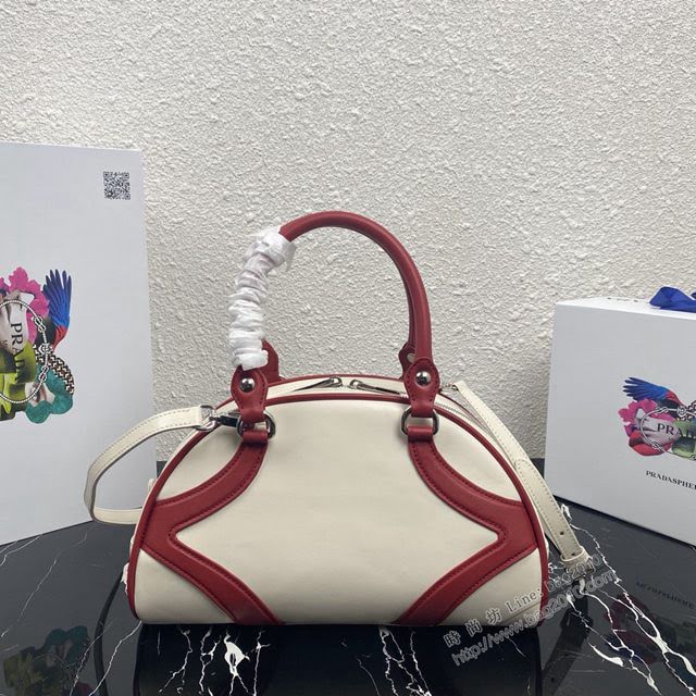 prada女包 普拉達2020年專櫃最新款 小牛皮女士手提包 1BB070 走秀款 prada大號單肩女包  pyd2192